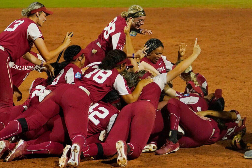 WCWS Oklahoma Texas Softball